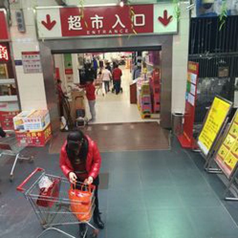 重庆便利店：城市脉搏中的微小温暖